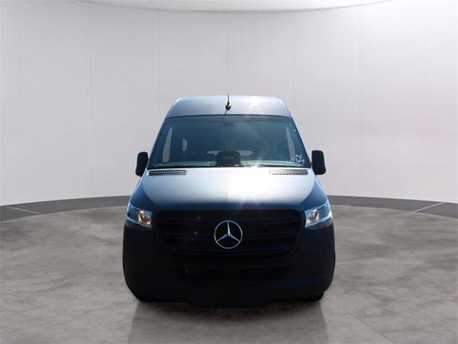 2025 Mercedes-Benz Sprinter 2500 144 WB Standard Roof Passenger