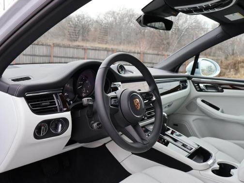 2026 Porsche Macan GTS