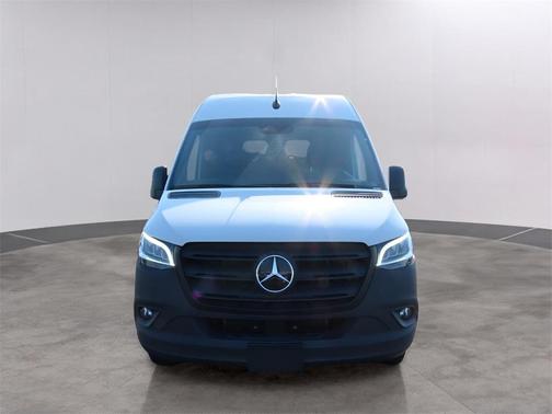 2024 Mercedes-Benz eSprinter 2500 170 WB High Roof Cargo