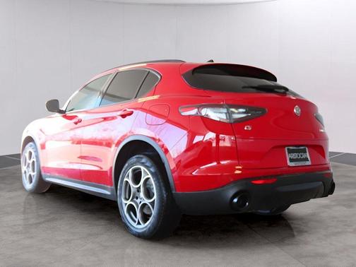 Rosso 2025 Alfa Romeo Stelvio Base