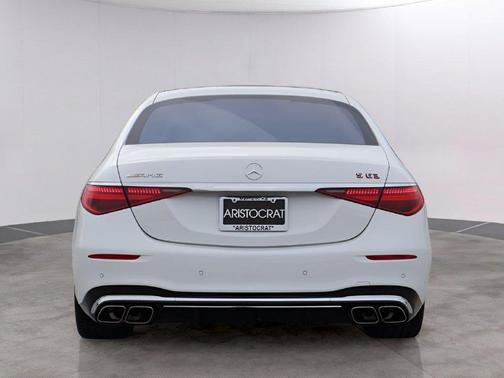 MANUFAKTUR Moonlight White Metallic 2026 Mercedes-Benz AMG S 63 E Base