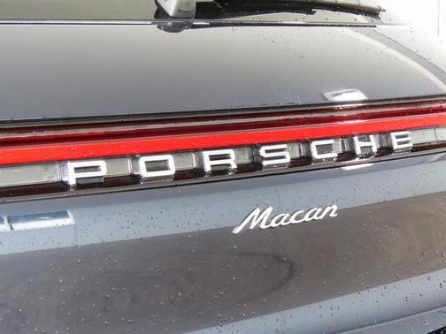 2023 Porsche Macan