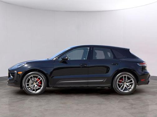 2022 Porsche Macan S