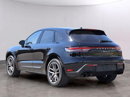 2022 Porsche Macan S