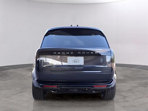 2025 Land Rover Range Rover P530 SE
