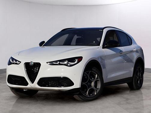 2025 Alfa Romeo Stelvio Base