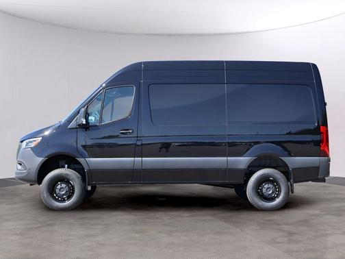 Jet Black 2026 Mercedes-Benz Sprinter 2500 Standard Roof