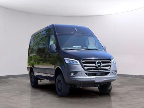 Jet Black 2026 Mercedes-Benz Sprinter 2500 Standard Roof