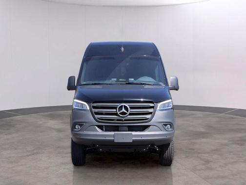 Jet Black 2026 Mercedes-Benz Sprinter 2500 Standard Roof