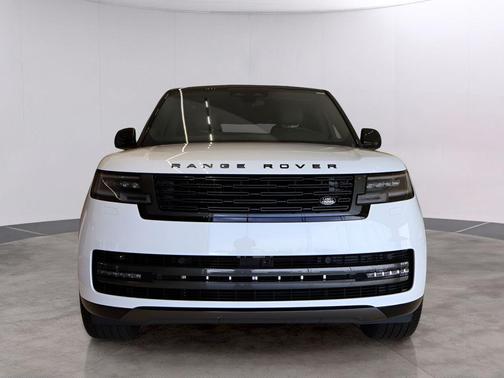 Fuji White 2026 Land Rover Range Rover P530 SE 7 Seat