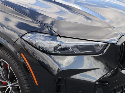 Black Sapphire Metallic 2025 BMW X5 M60i