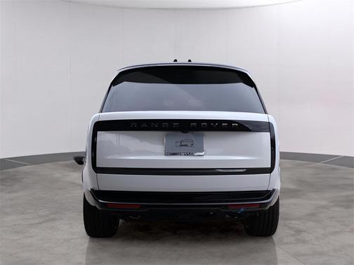 2025 Land Rover Range Rover P530 SE 7 Seat