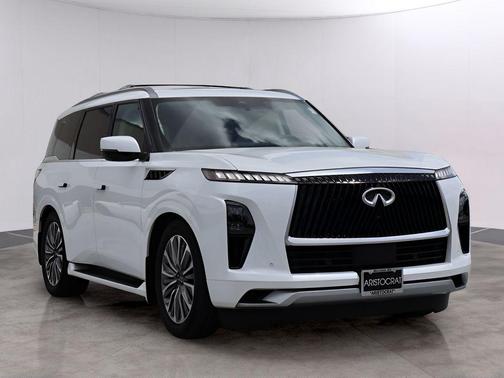 Radiant White 2025 INFINITI QX80 SENSORY