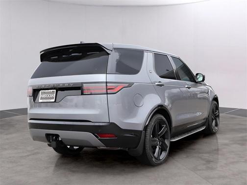 2025 Land Rover Discovery P360 Dynamic SE