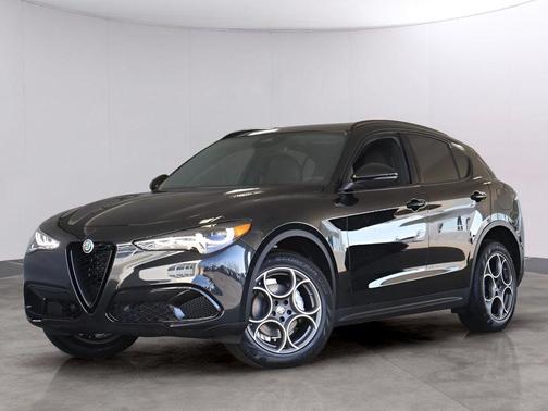 2025 Alfa Romeo Stelvio Base