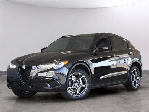 2025 Alfa Romeo Stelvio Base