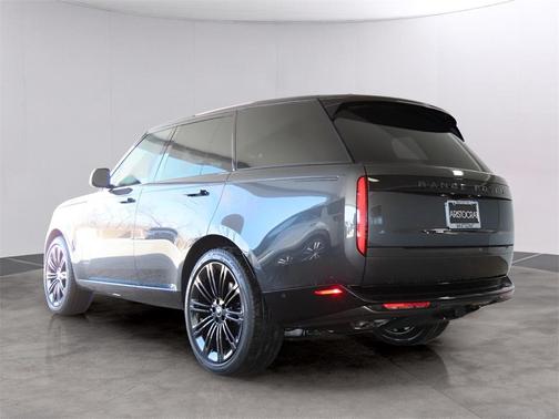 2024 Land Rover Range Rover P530 SE