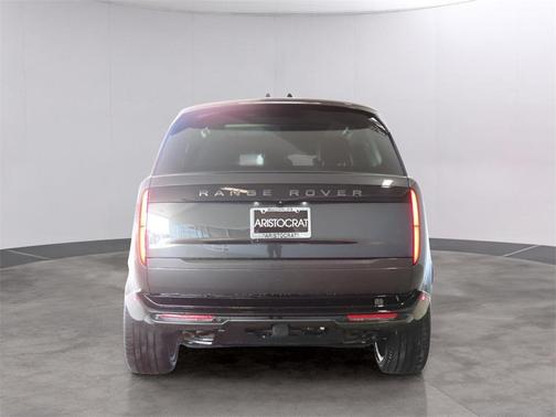 2024 Land Rover Range Rover P530 SE