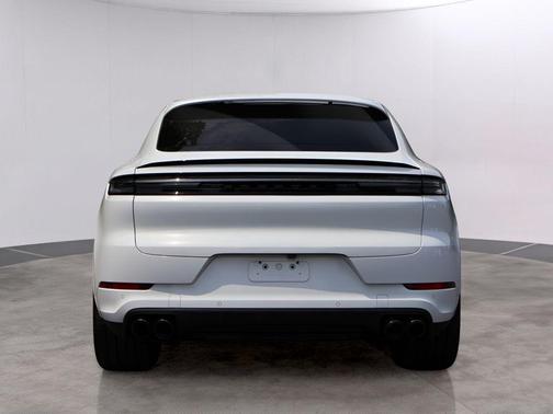 Carrara White Metallic 2025 Porsche Cayenne AWD