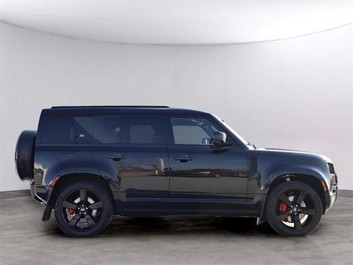 2024 Land Rover Defender P400 X