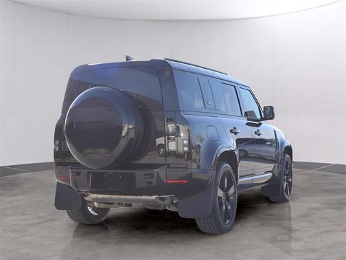 2024 Land Rover Defender P400 X