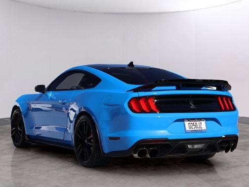 Grabber Blue 2022 Ford Shelby GT500 Base