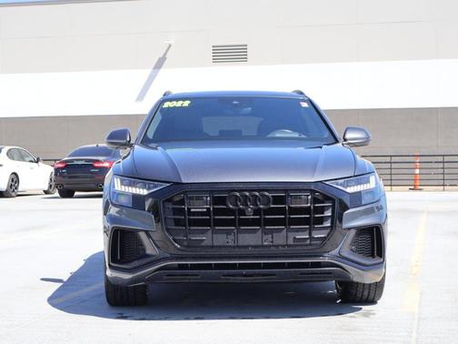 Daytona Gray Pearl Effect 2022 Audi Q8 55 Prestige