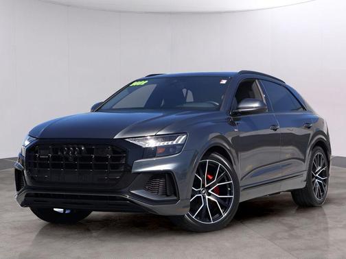 Daytona Gray Pearl Effect 2022 Audi Q8 55 Prestige