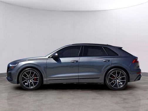 Daytona Gray Pearl Effect 2022 Audi Q8 55 Prestige