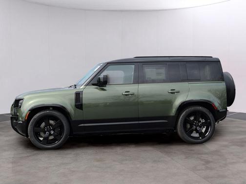 Woolstone Green 2026 Land Rover Defender P400 X-Dynamic SE