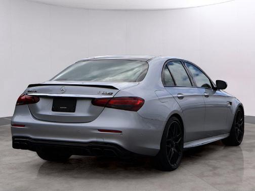 Citrus 2021 Mercedes-Benz AMG E 63 S 4MATIC