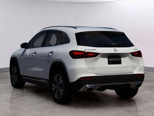 Polar White 2026 Mercedes-Benz GLA 250 Base 4MATIC