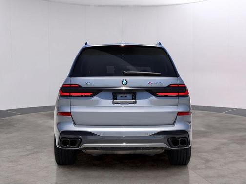 Gray Metallic 2025 BMW X7 M60i