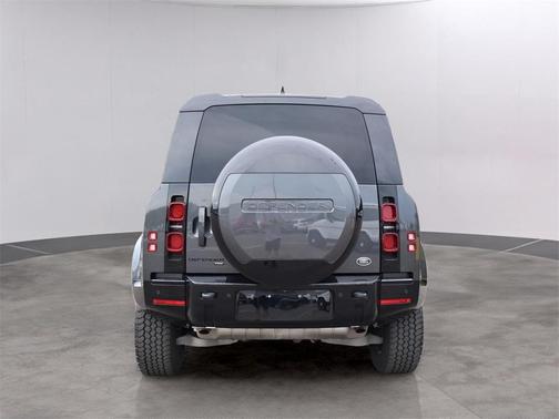 2023 Land Rover Defender 110 X-Dynamic SE