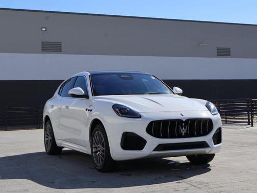 White 2023 Maserati Grecale GT