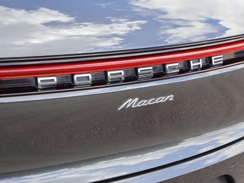 Gray 2019 Porsche Macan Base