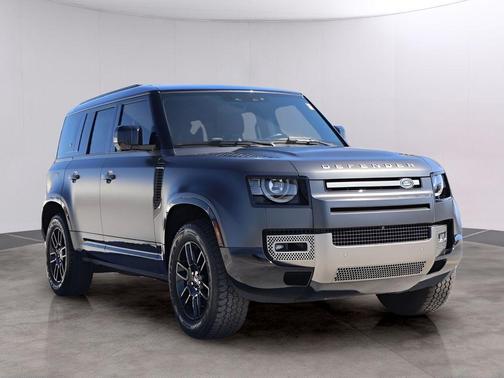 2024 Land Rover Defender P400 X-Dynamic SE