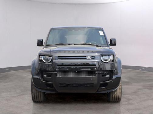 2026 Land Rover Defender P400 X-Dynamic SE