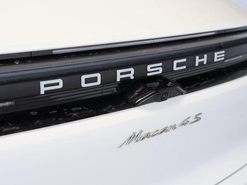 2025 Porsche Macan 4S
