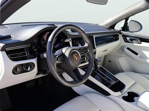2024 Porsche Macan 