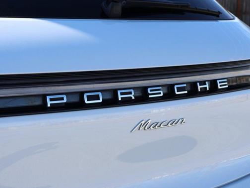 2024 Porsche Macan 