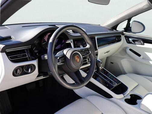 2024 Porsche Macan 