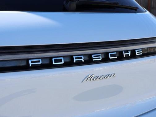 2024 Porsche Macan 