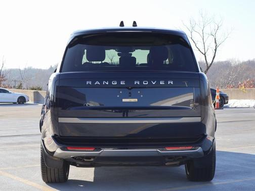 2024 Land Rover Range Rover P530 SE