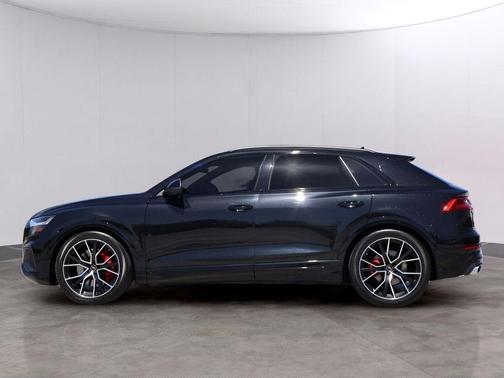 Mythos Black Metallic 2023 Audi SQ8 4.0T Prestige