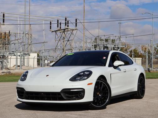 2022 Porsche Panamera 4 Platinum Edition