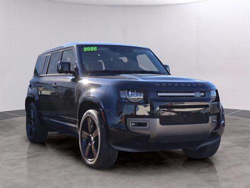 2025 Land Rover Defender P500 X-Dynamic SE