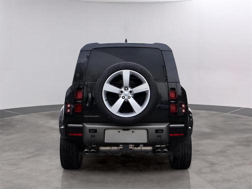 2025 Land Rover Defender P500 X-Dynamic SE