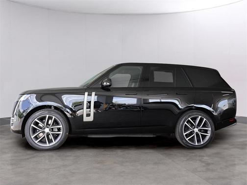 2025 Land Rover Range Rover P550e SE