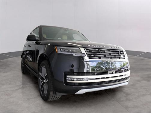 2025 Land Rover Range Rover P550e SE